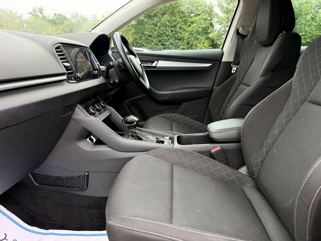 Skoda Karoq 1.5L Se Technology White #6