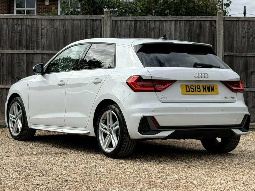 Audi A1 1L S Line White #4