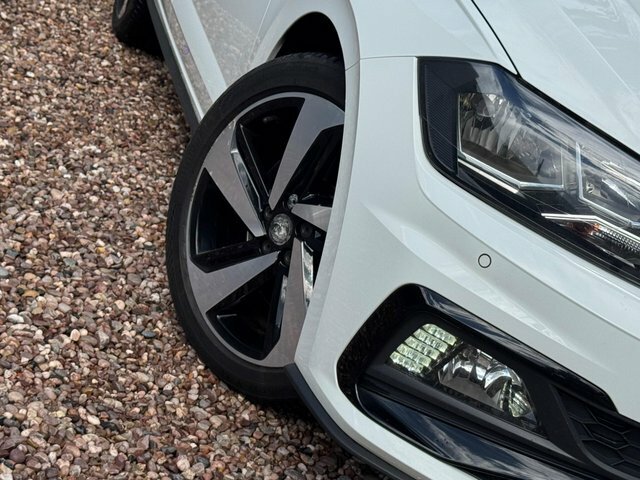 Volkswagen Polo Tsi Gti Dsg Euro White #4