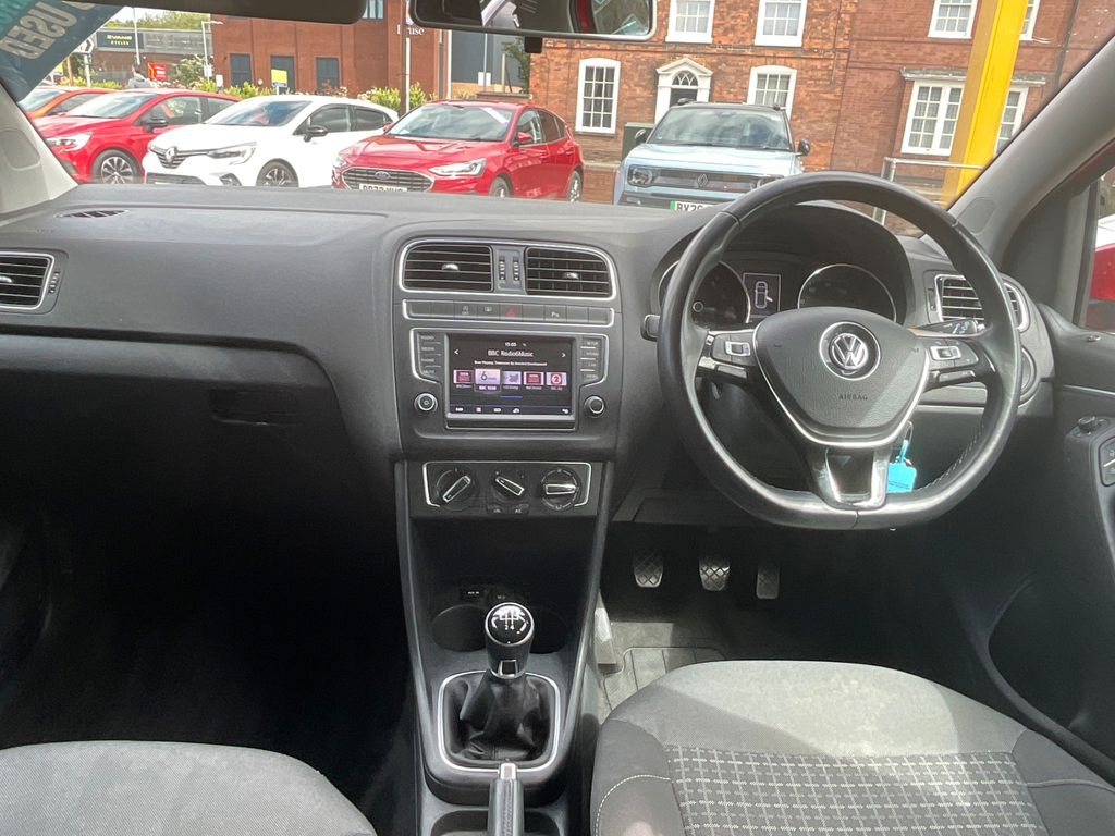 Volkswagen Polo Match Silver #10