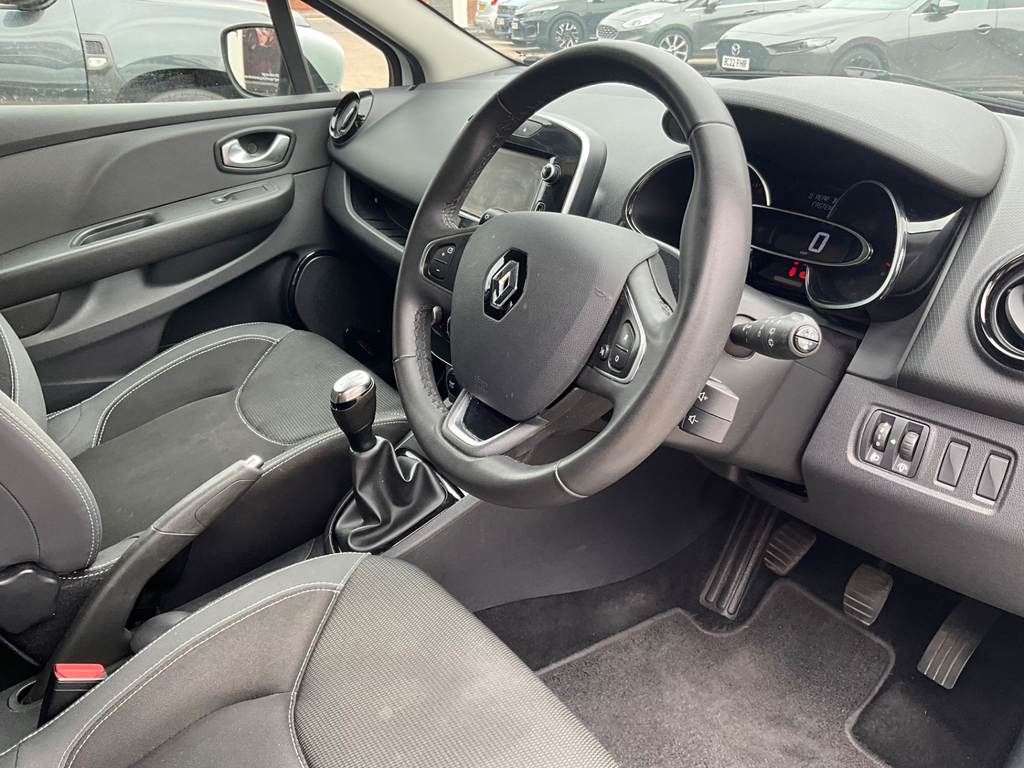 Renault Clio 1.2 16V Dynamique Nav Hatchback #4