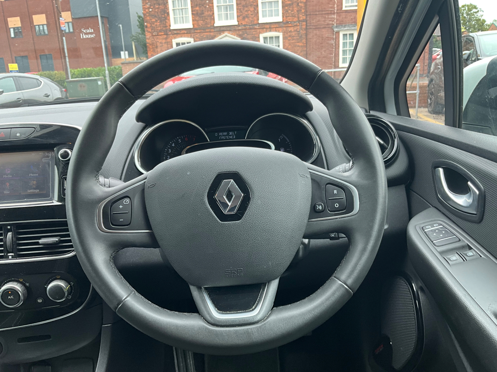 Renault Clio 1.2 16V Dynamique Nav Hatchback #6