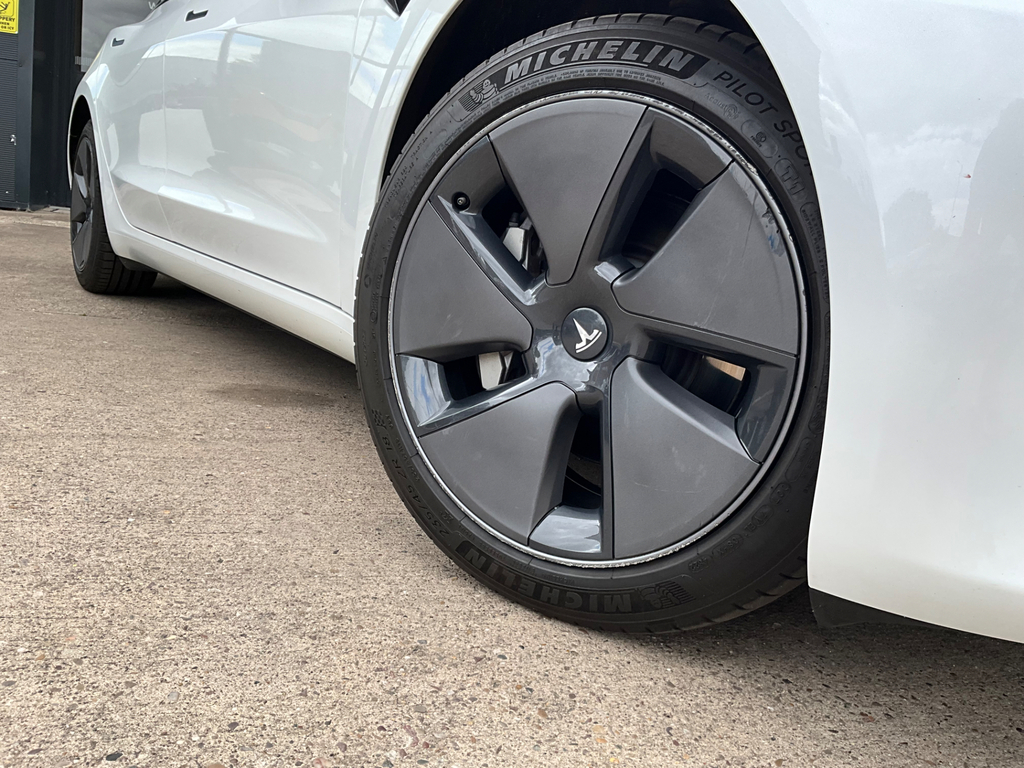 Tesla Model 3 2023 Dual Motor Performance Saloon Black #37