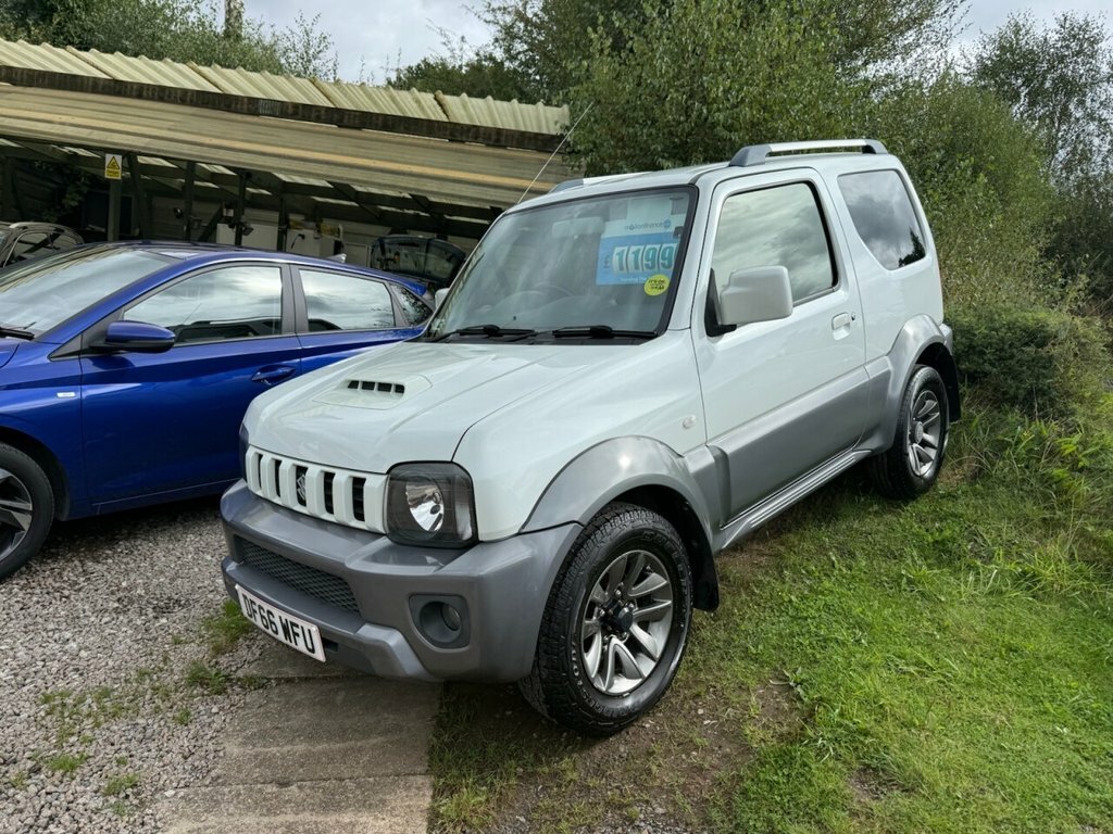 Suzuki Jimny 1.3L Adventure White