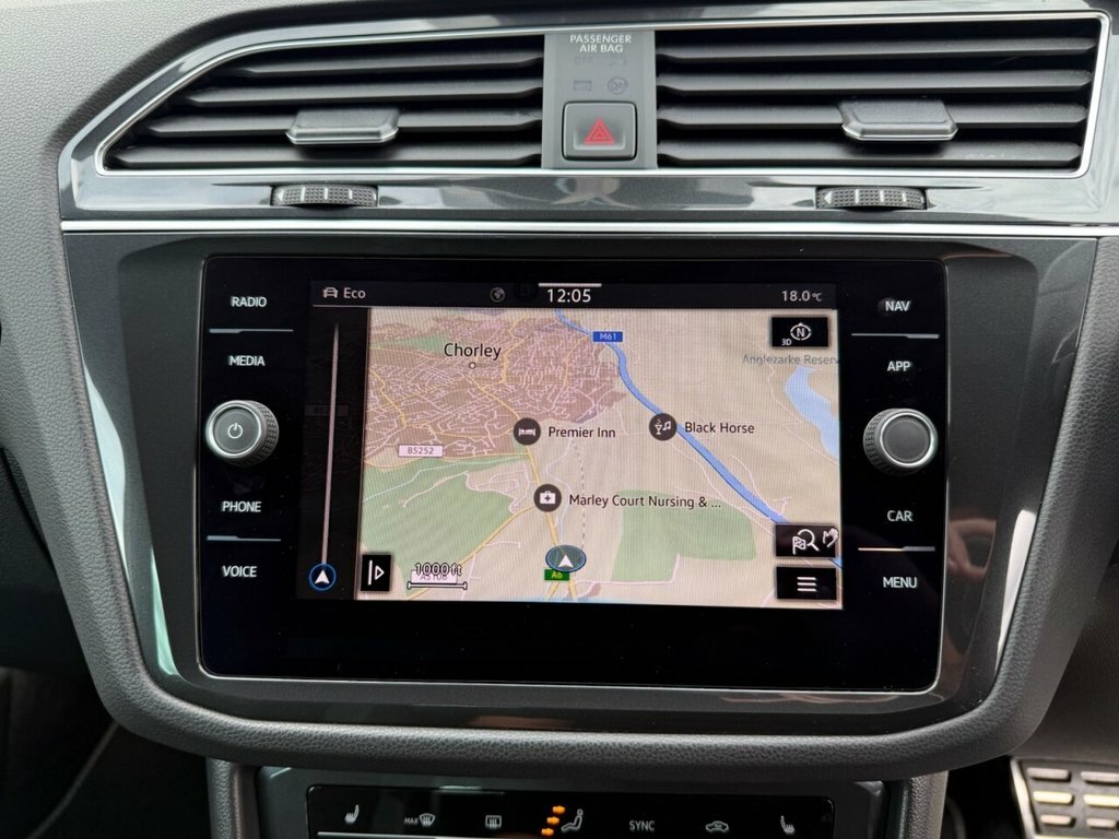 Volkswagen Tiguan 1.5L R-line White #3