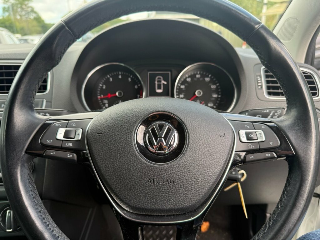 Volkswagen Polo Beats White #13