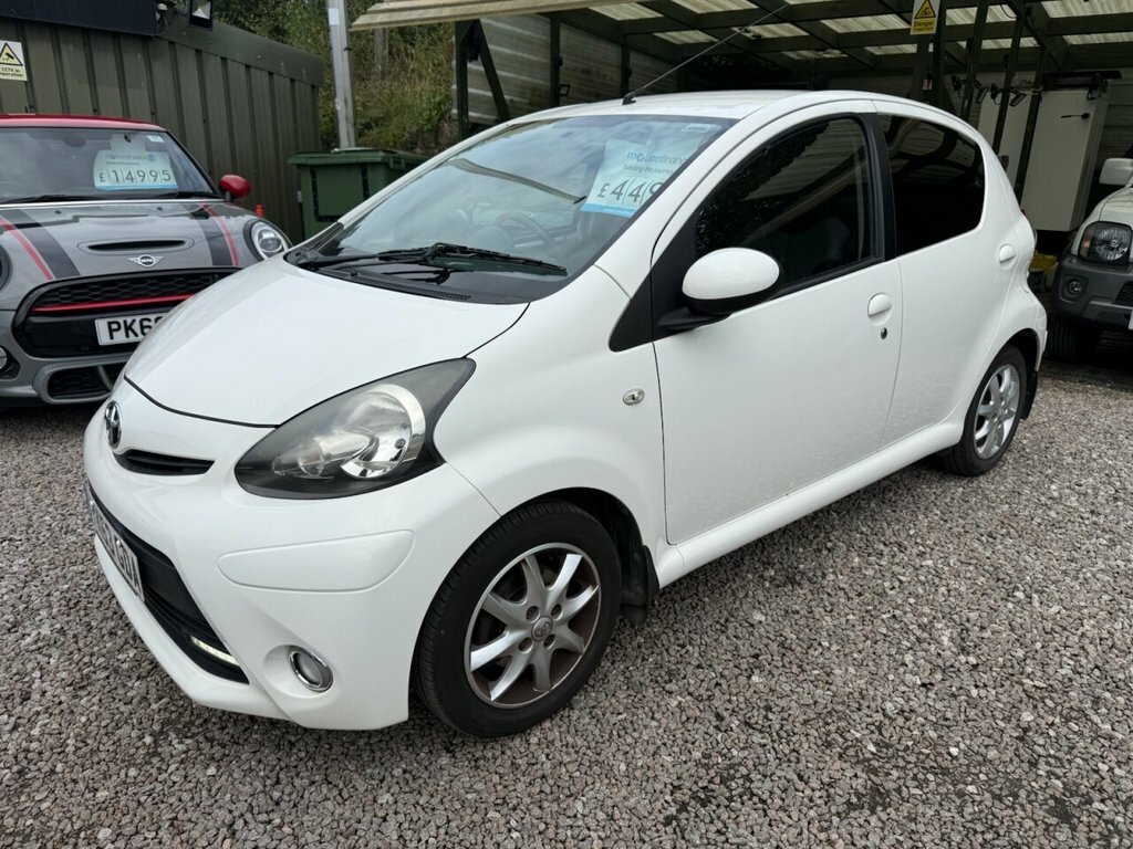 Toyota Aygo 1L Mode White #2