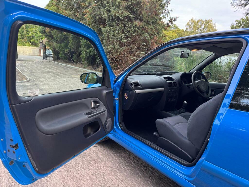 Renault Clio 2.0 16V Renaultsport Trophy Red #62