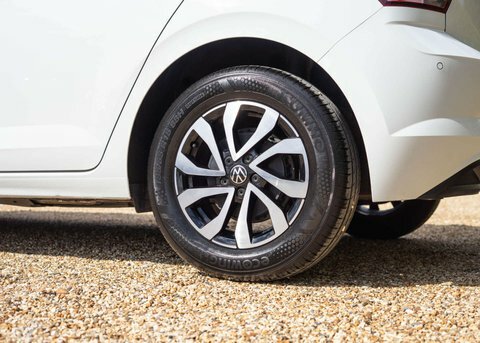 Volkswagen Polo Active White #35
