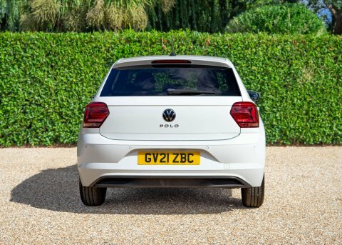 Volkswagen Polo Active White #4