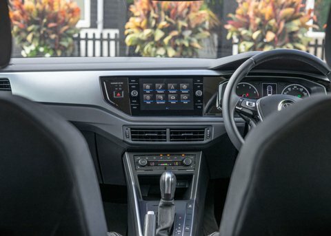 Volkswagen Polo Active White #13
