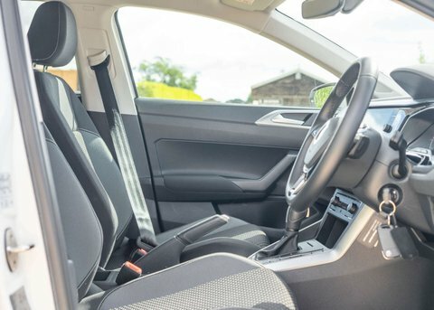 Volkswagen Polo Active White #23