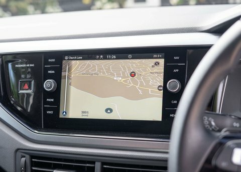 Volkswagen Polo Active White #19