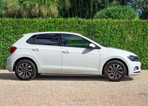Volkswagen Polo Active White #8