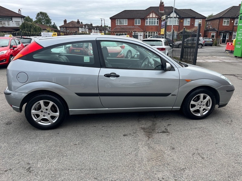 Ford Focus 1.6I 16V Silver Hatchback Silver #6