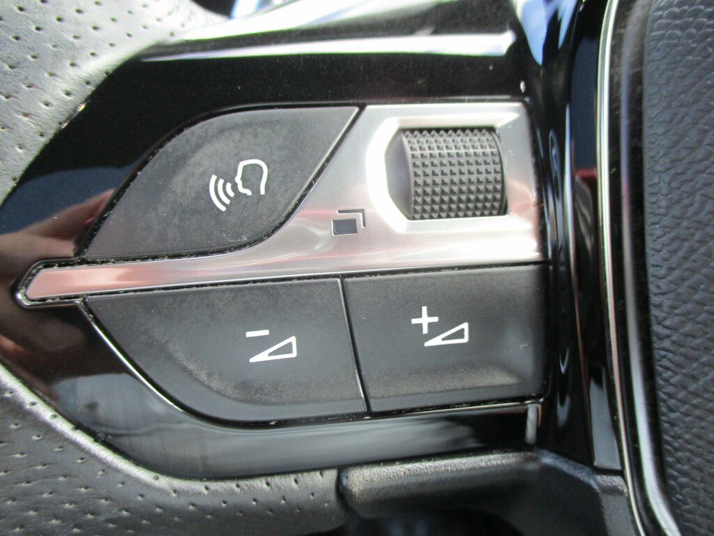 Peugeot 2008 Puretech Ss Active Premium Plus Grey #33
