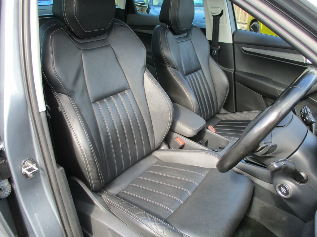 Skoda Karoq Se Technology Blue #10