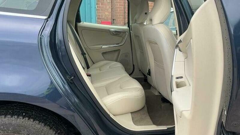 Volvo XC60  Blue #8