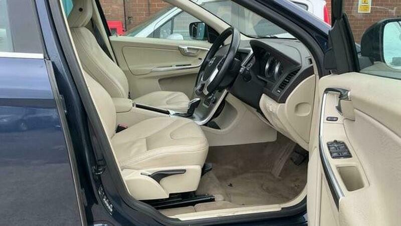 Volvo XC60  Blue #7