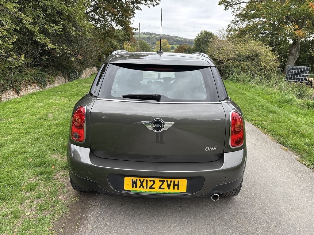 Mini Countryman One White #10
