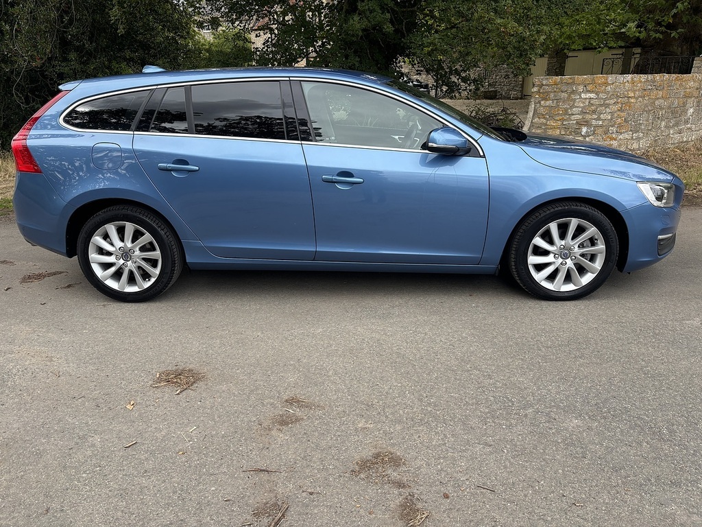 Volvo V60 T5 Se U556693 Blue #5