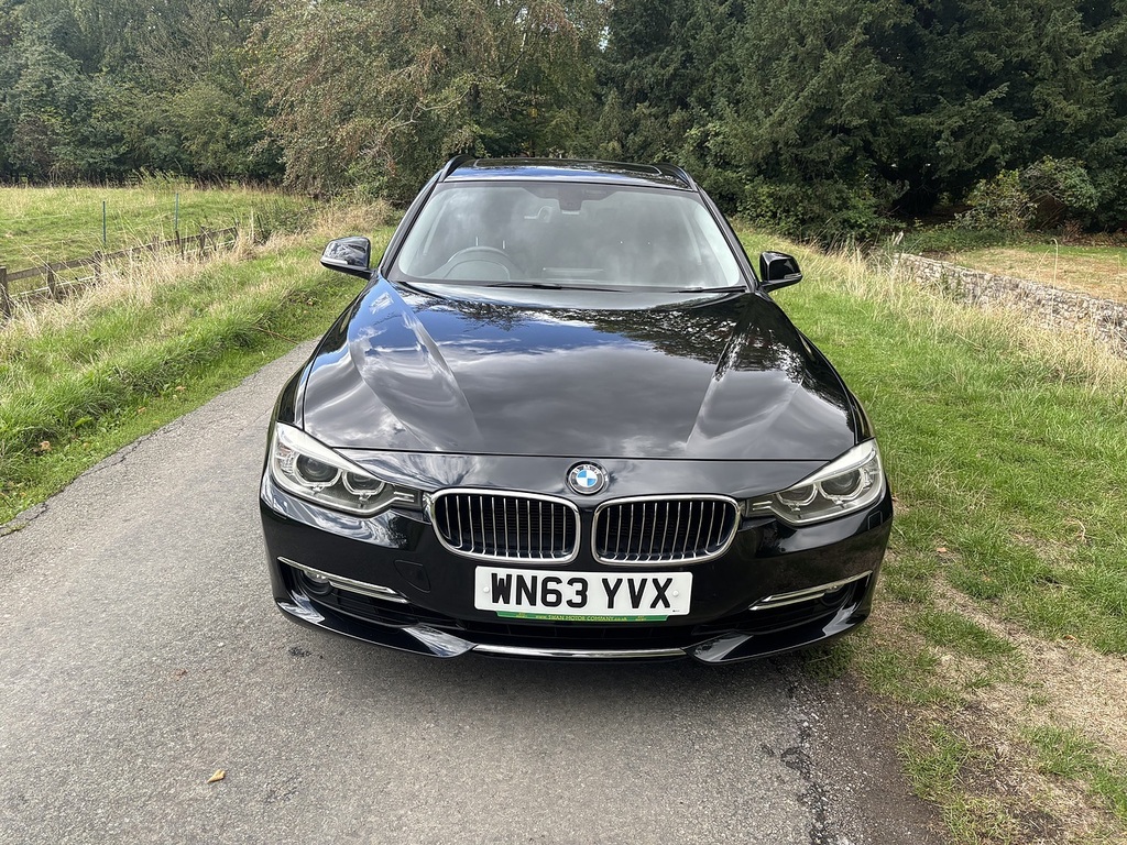 BMW 3 Series Estate Black #8