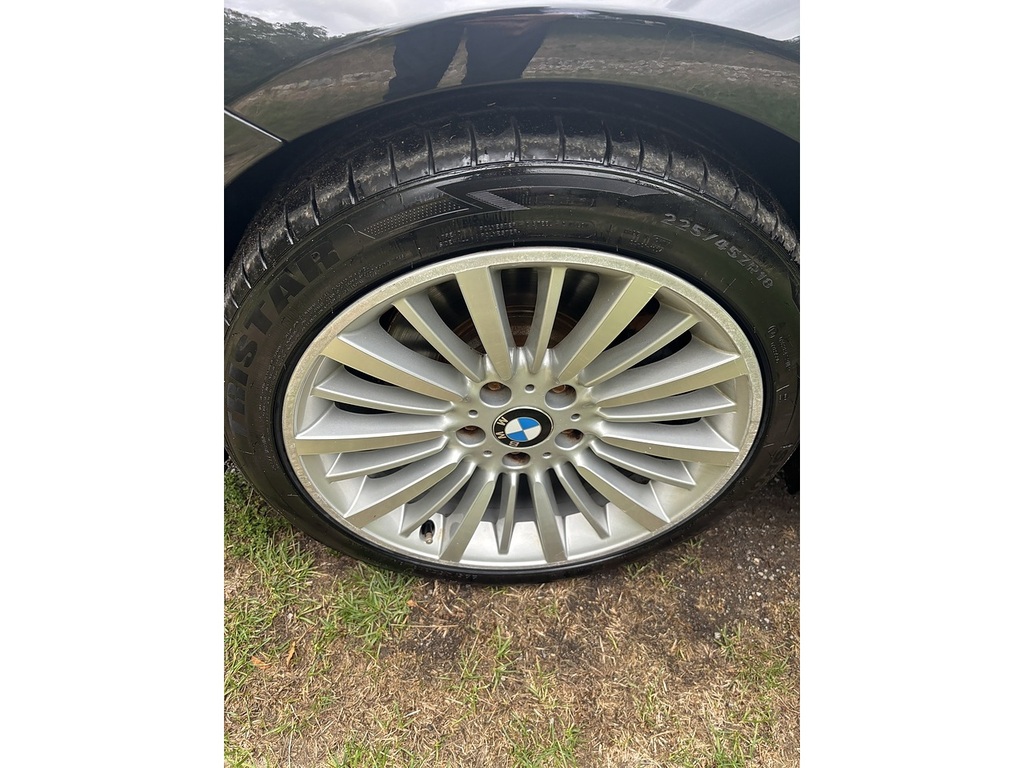 BMW 3 Series Estate Black #10