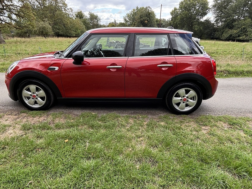 Mini Hatch U556554 Red #4