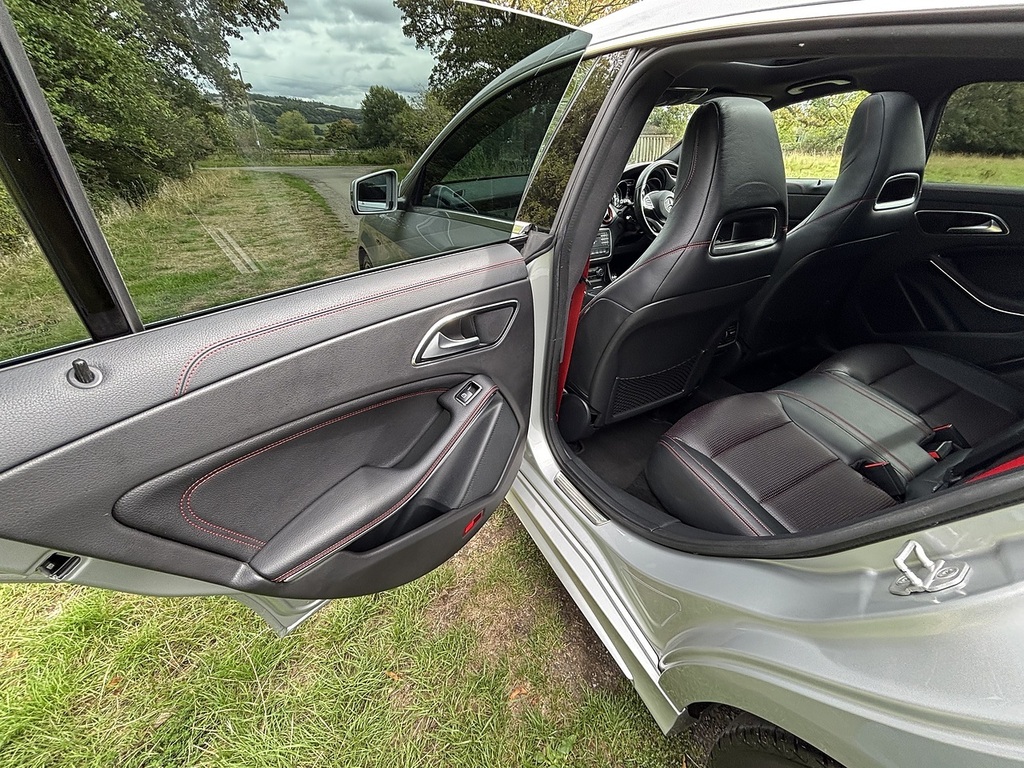 Mercedes-Benz CLA Class 2.0 Cla45 Amg 4Matic 355 Bhp White #21