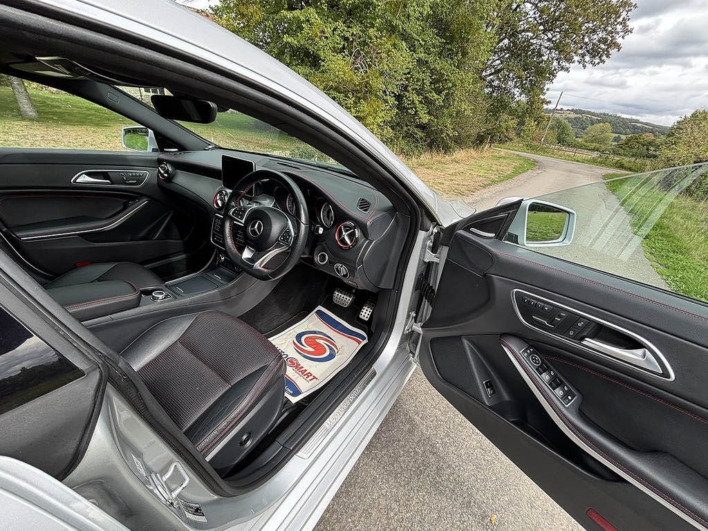 Mercedes-Benz CLA Class 2.0 Cla45 Amg 4Matic 355 Bhp White #17