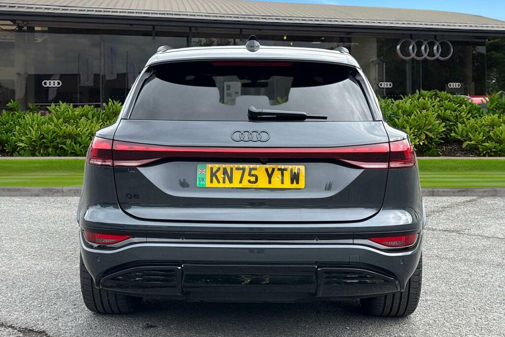 Audi Q6 E-Tron Suv Edition 1 Performance 225,00 Kw KN75YTW Grey #4