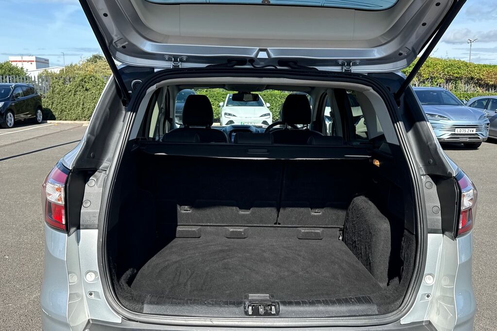 Ford Kuga 2.0 Tdci Titanium Euro 6 Ss MJ18MDV Silver #6