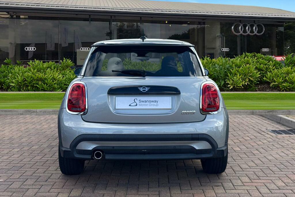 Mini Hatch 1.5 Cooper Classic Steptronic Euro 6 Ss BA72HZM Silver #4