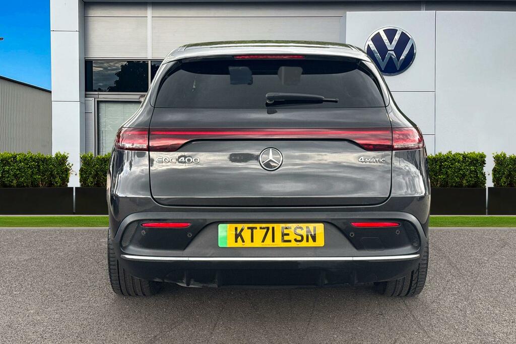 Mercedes-Benz EQC Eqc 400 80Kwh Amg Line Premium Plus 4Matic Grey #4