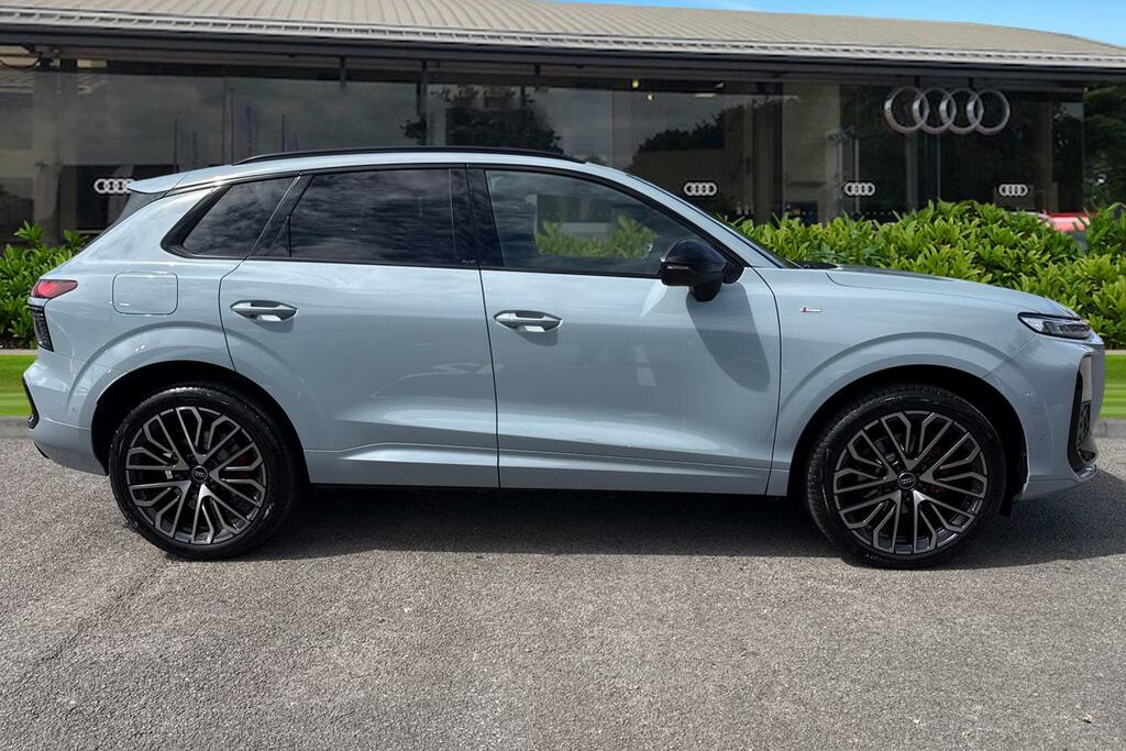 Audi Q3 Suv Edition 1 Tfsi 150 Ps S Tronic DF26HMK Grey #3
