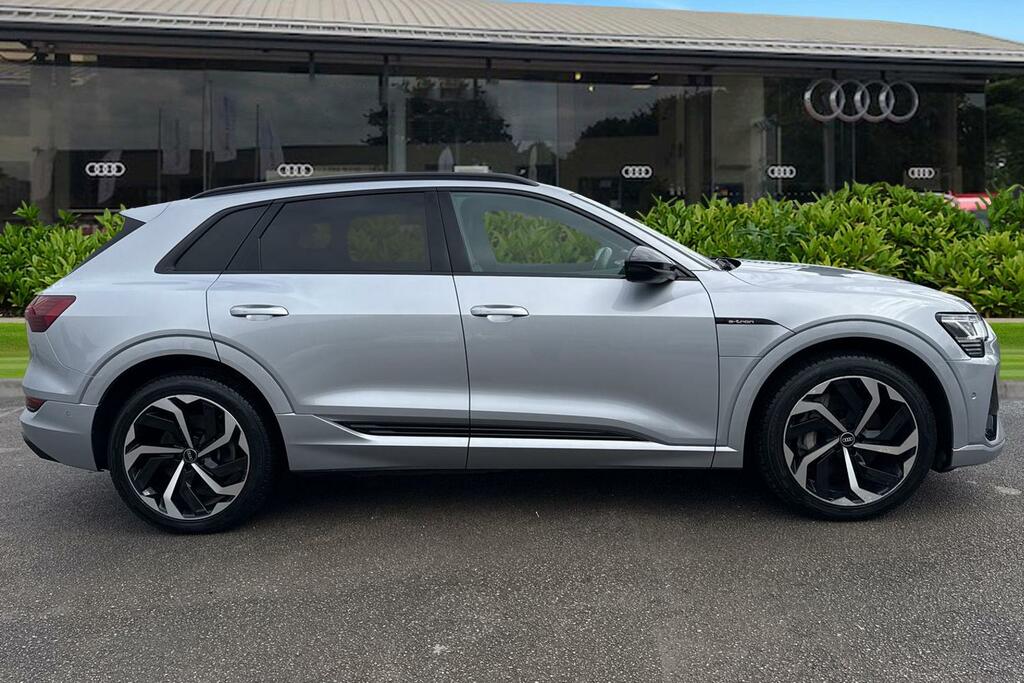 Audi E-tron Black Edition 55 Quattro 300,00 Kw Silver #3