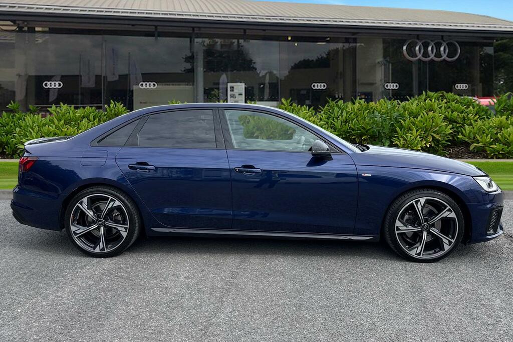 Audi A4 Black Edition 35 Tfsi 150 Ps S Tronic GL24VKX Blue #3