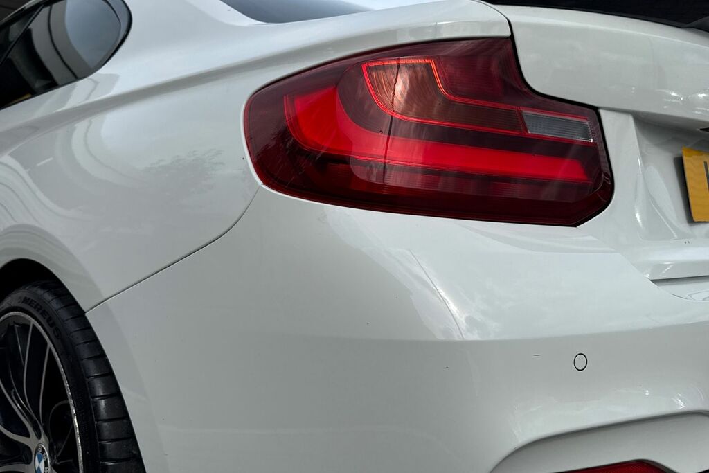 BMW 2 Series 218D Se White #15