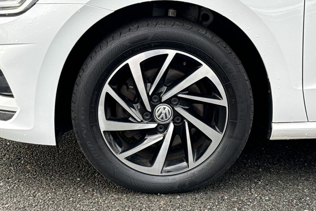 Volkswagen Golf SV Gt White #14