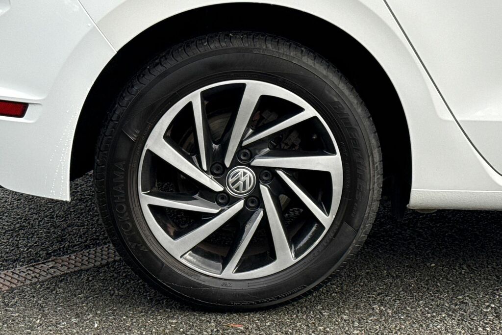 Volkswagen Golf SV Gt White #12