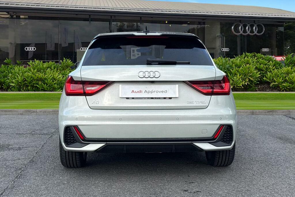 Audi A1 S Line 25 Tfsi 95 Ps 5-Speed PJ26FXL Silver #4