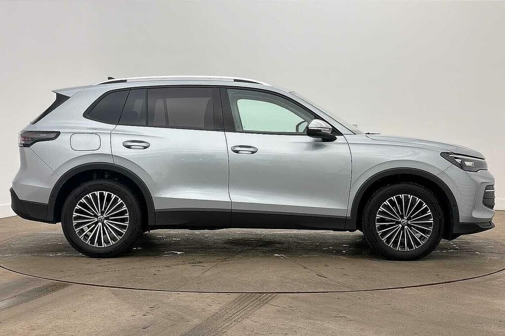Volkswagen Tiguan 1.5 Etsi 150 Match Dsg Vat Qualifying Silver #4