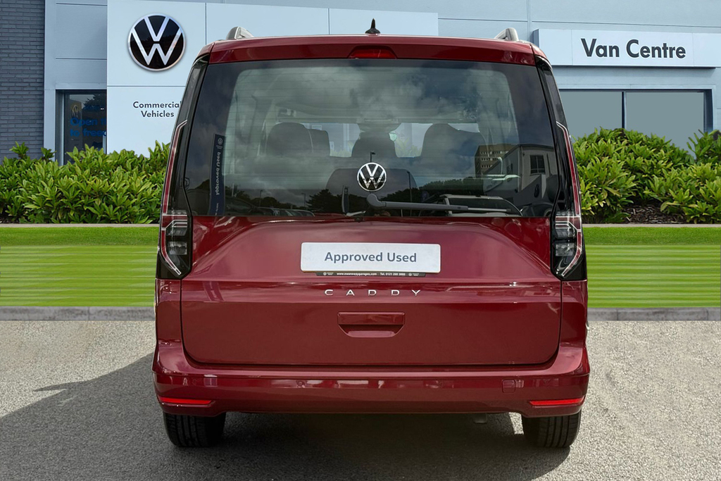 Volkswagen Caddy Maxi Life Life Maxi 102 Ps 2.0 Tdi 6Sp Red #4