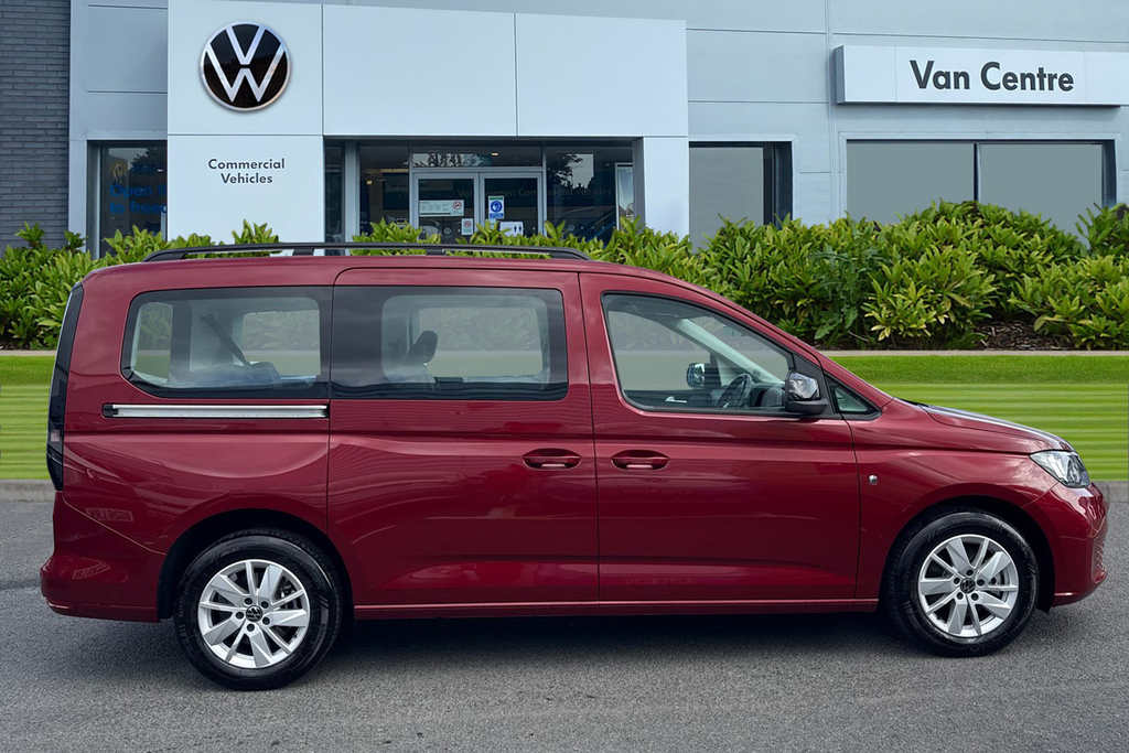 Volkswagen Caddy Maxi Life Life Maxi 102 Ps 2.0 Tdi 6Sp Red #3
