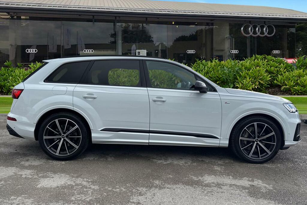 Audi Q7 Black Edition 55 Tfsi E Quattro 381 Ps Tiptronic White #3