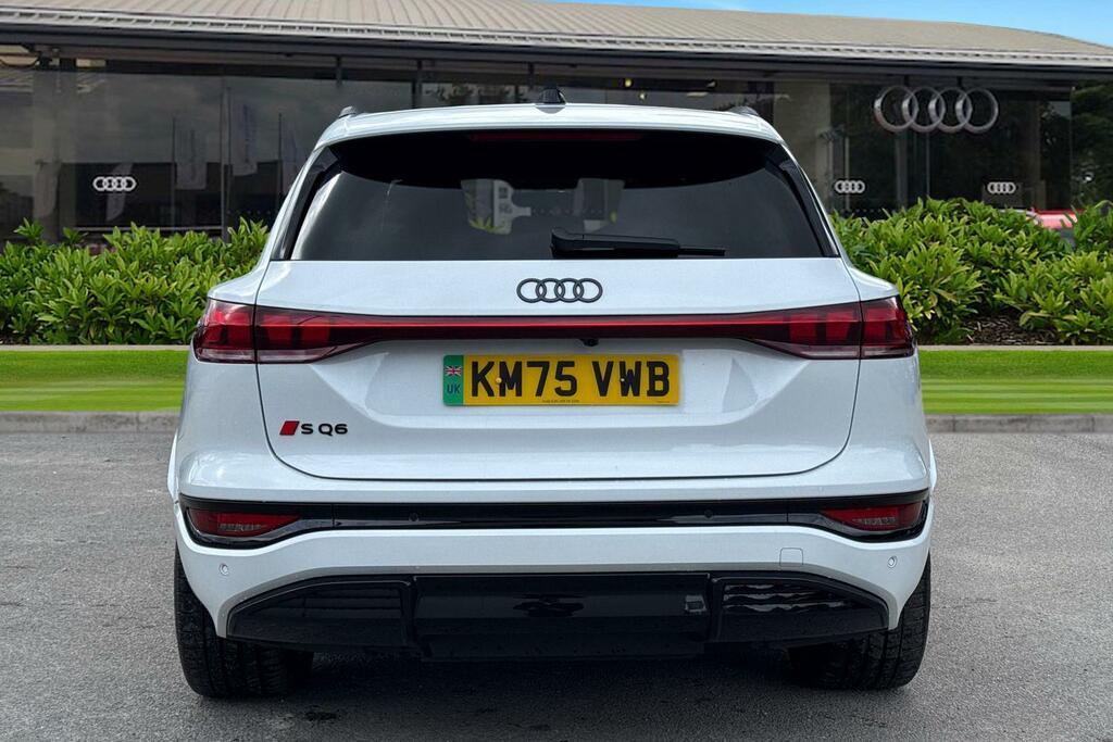 Audi SQ6 E-Tron Ssuv Edition 1 360,00 Kw White #4