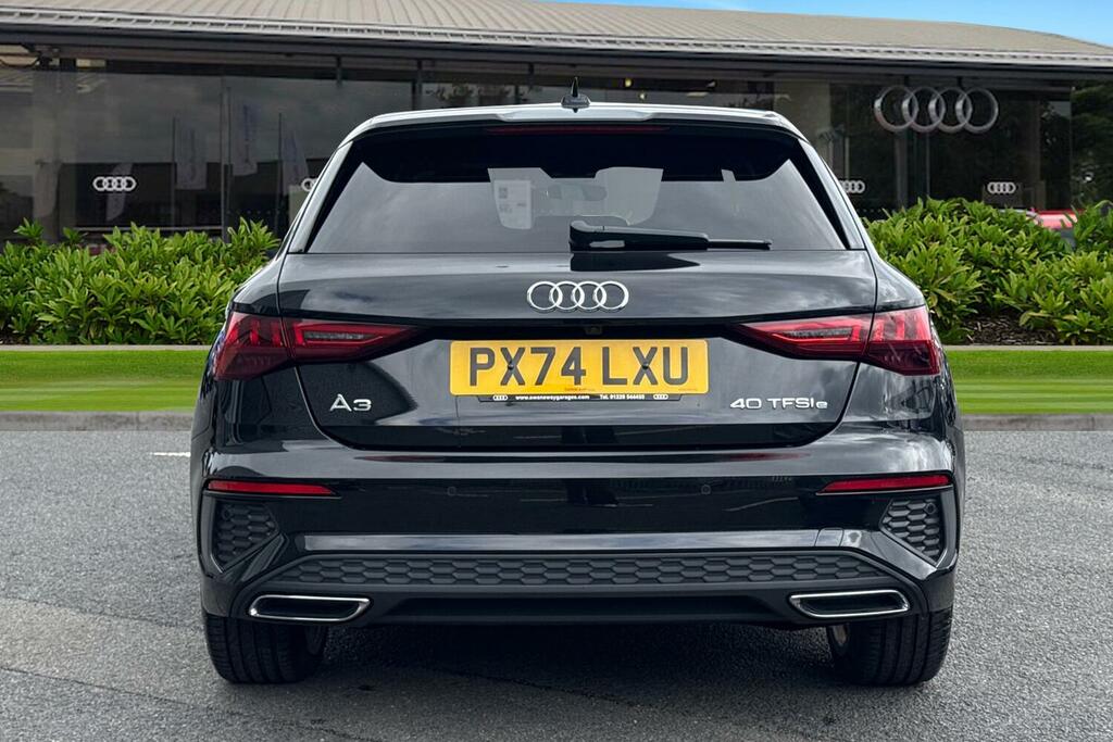 Audi A3 40 Tfsi E S Line S Tronic Black #4