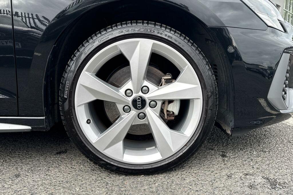 Audi A3 40 Tfsi E S Line S Tronic Black #6
