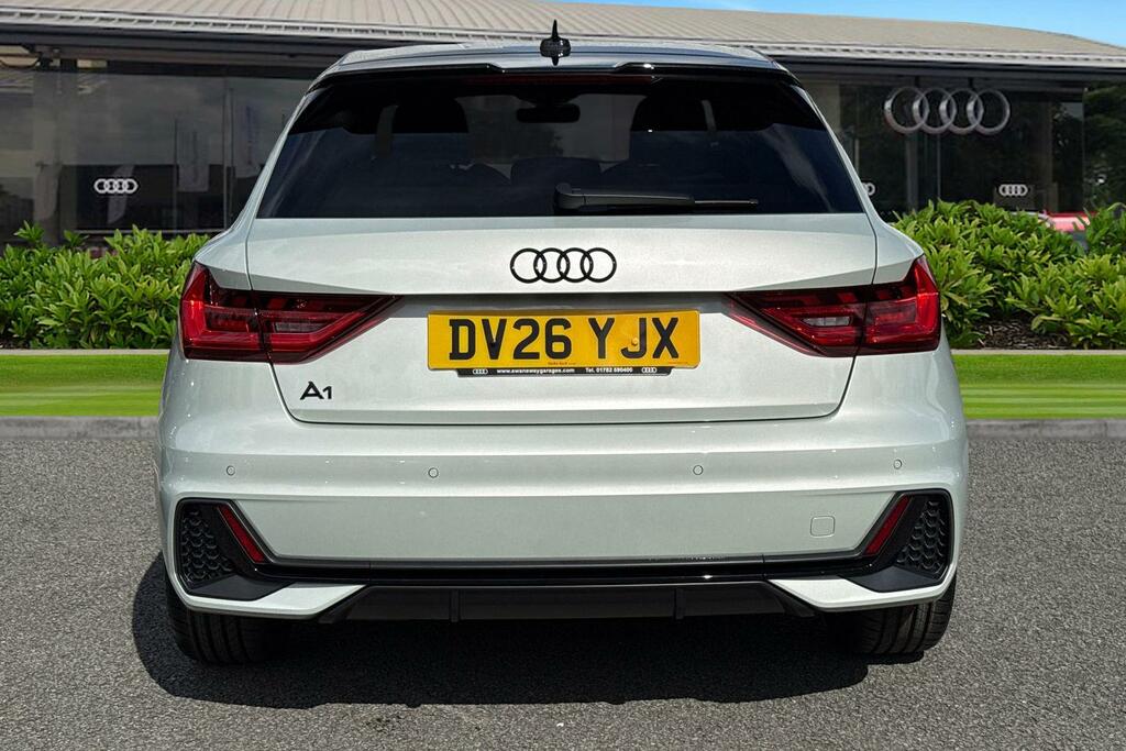 Audi A1 Black Edition 25 Tfsi 95 Ps S Tronic Silver #4