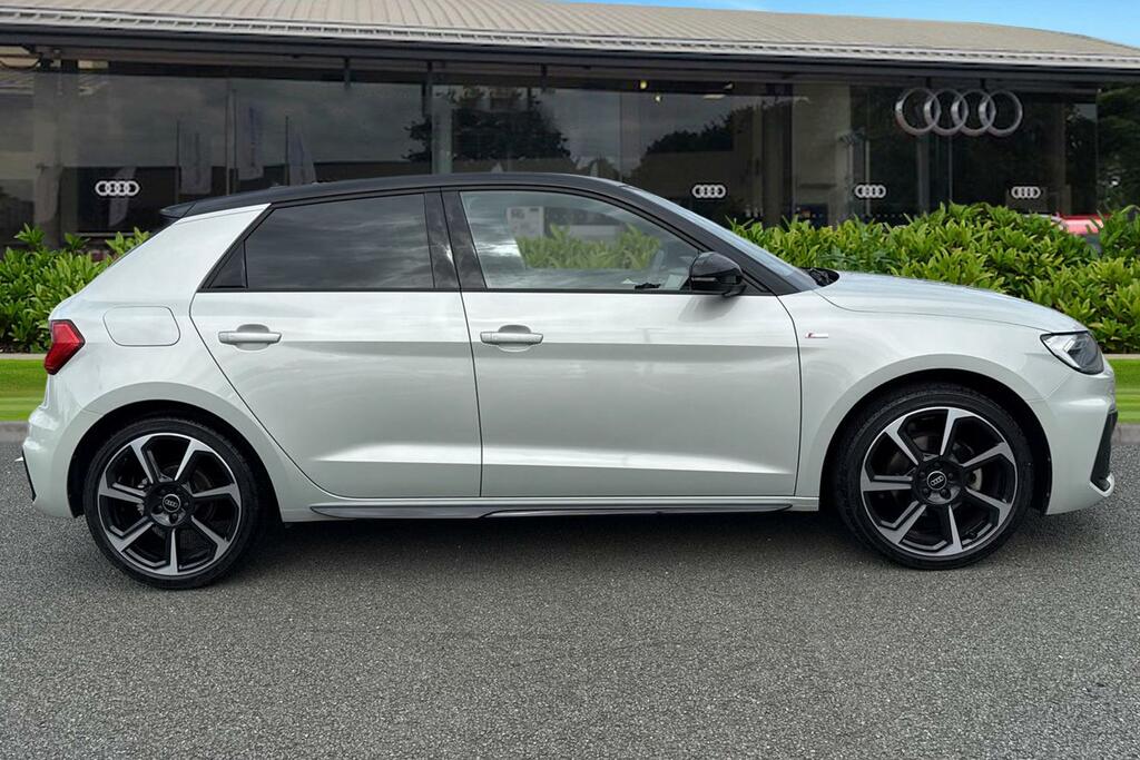 Audi A1 Black Edition 35 Tfsi 150 Ps S Tronic CX25WXU Silver #3